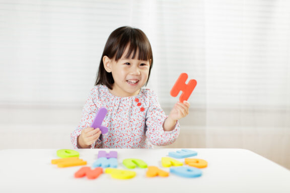 Boosting Your Child’s Vocabulary – 3 Fun Facts About English for Parents