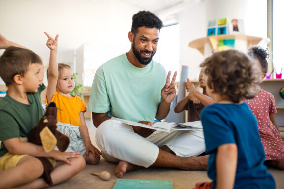 Why Human Connection Still Matters in Language Learning for Kids in the Age of AI – 2025